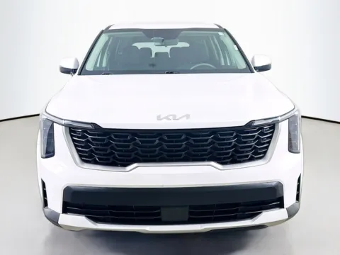 Photos of 2025 Kia Sorento LX for sale in Summerville, SC at Automaxx of the Carolinas