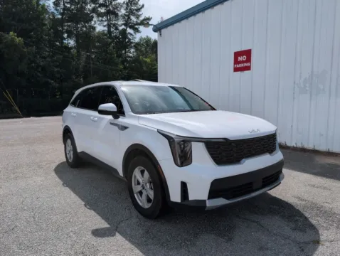 White 2025 Kia Sorento LX for sale in Summerville, SC
