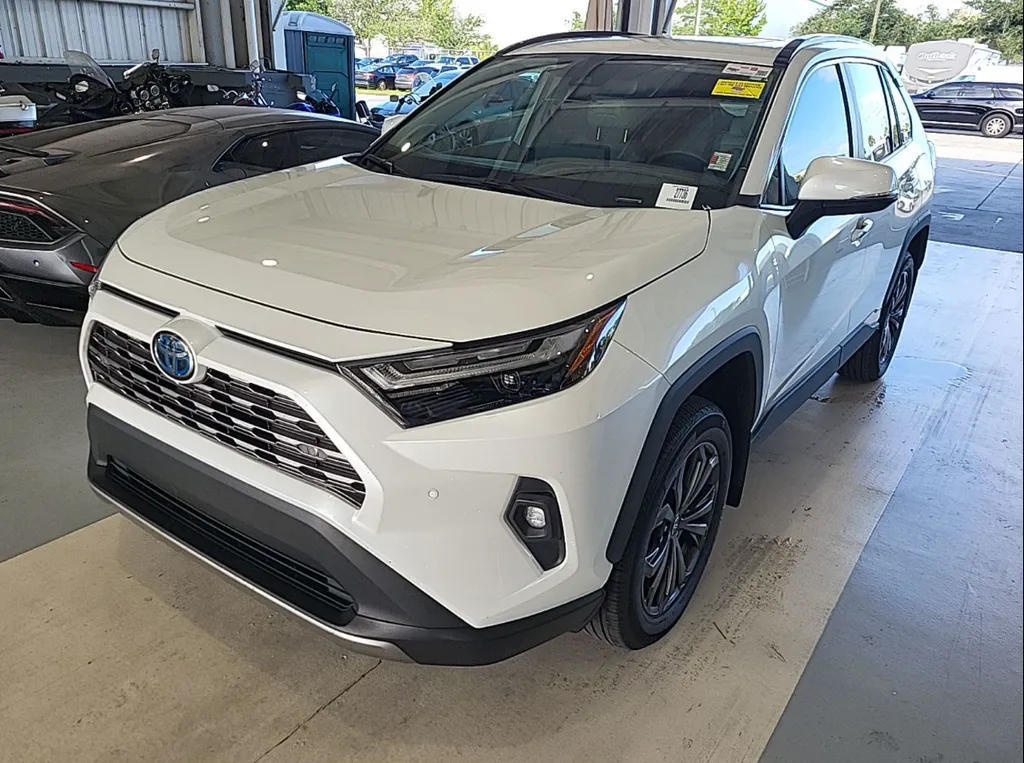 Unknown 2024 Toyota RAV4 Hybrid Limited for sale in Summerville, SC