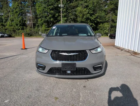 Another view of 2022 Chrysler Pacifica Hybrid Touring L for sale in Summerville, SC at Automaxx of the Carolinas