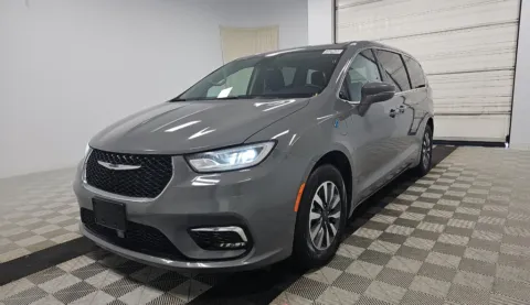 Gray 2022 Chrysler Pacifica Hybrid Touring L for sale in Summerville, SC