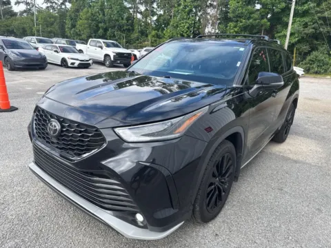 More photos of 2024 Toyota Highlander XSE at Automaxx of the Carolinas, SC
