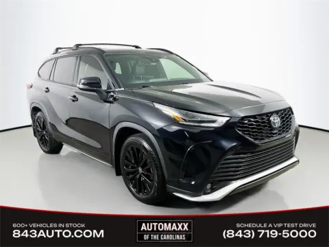 Black 2024 Toyota Highlander XSE for sale in Summerville, SC