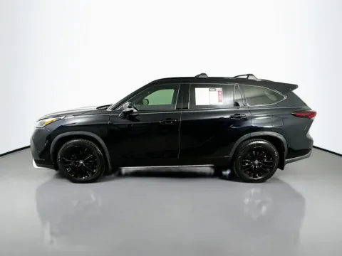 More photos of 2024 Toyota Highlander XSE at Automaxx of the Carolinas, SC
