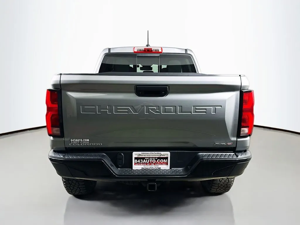 2024 Chevrolet Colorado ZR2 - Photo 6