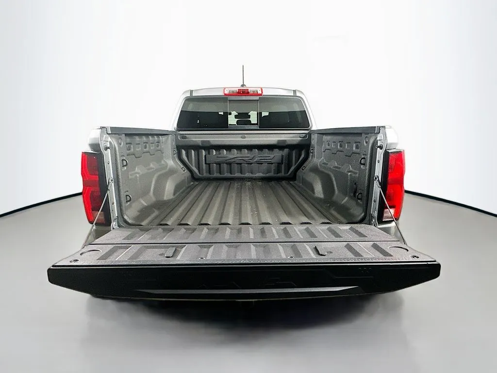 2024 Chevrolet Colorado ZR2 - Photo 36