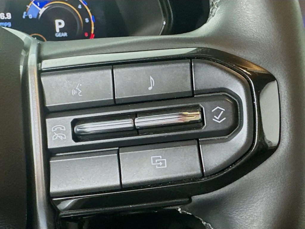2024 Chevrolet Colorado ZR2 - Photo 23