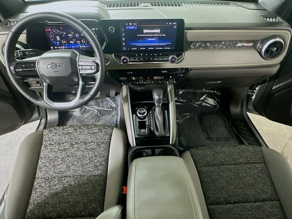 2024 Chevrolet Colorado ZR2 - Photo 16