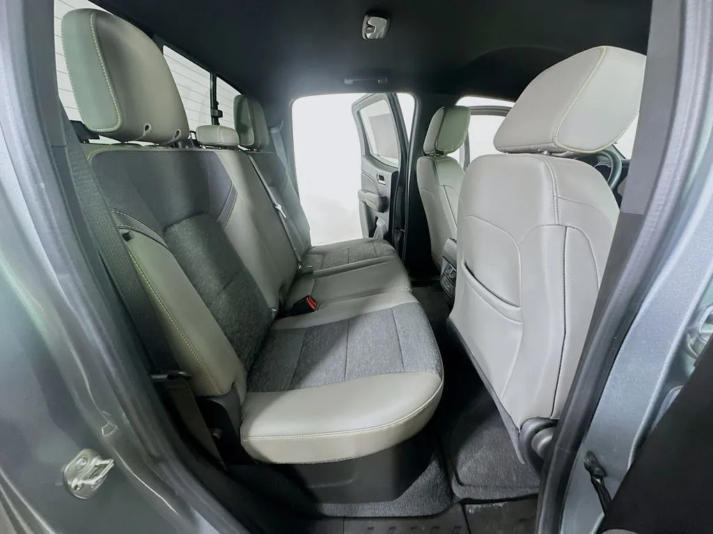 2024 Chevrolet Colorado ZR2 - Photo 11