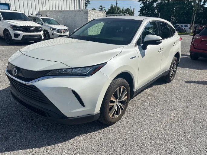 White 2021 Toyota Venza LE for sale in Summerville, SC