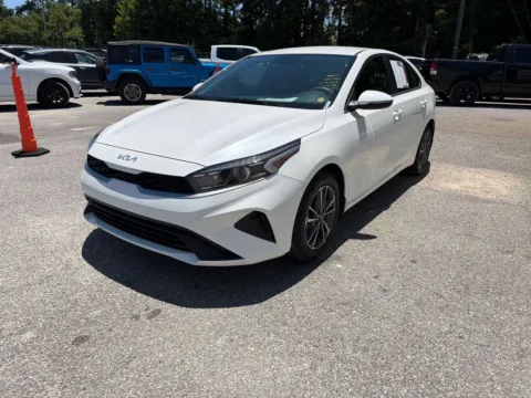 White 2024 Kia Forte LXS for sale in Summerville, SC