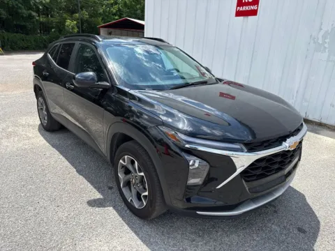 Black 2025 Chevrolet Trax LT for sale in Summerville, SC