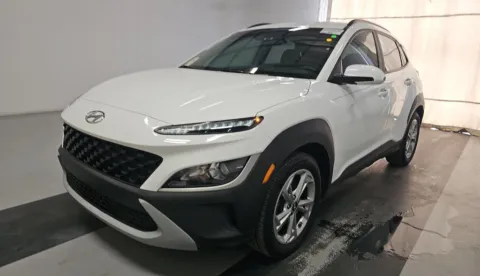 White 2023 Hyundai Kona SEL for sale in Summerville, SC