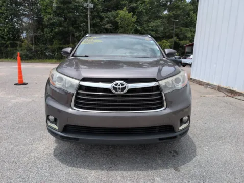Another view of 2015 Toyota Highlander Limited for sale in Summerville, SC at Automaxx of the Carolinas