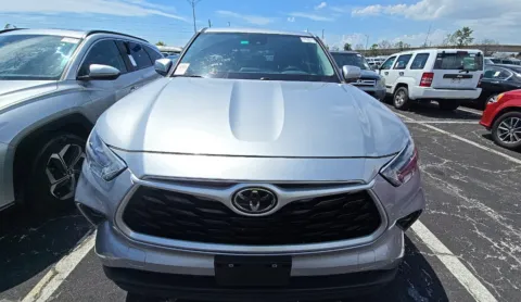 Another view of 2023 Toyota Highlander LE for sale in Summerville, SC at Automaxx of the Carolinas