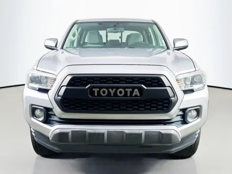 Photos of 2016 Toyota Tacoma SR5 for sale in Summerville, SC at Automaxx of the Carolinas