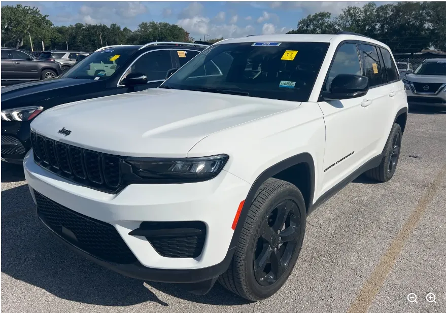 White 2024 Jeep Grand Cherokee Altitude X for sale in Summerville, SC