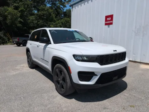 White 2024 Jeep Grand Cherokee Altitude X for sale in Summerville, SC
