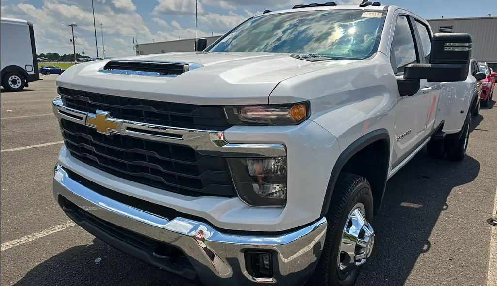Unknown 2024 Chevrolet Silverado 3500HD LT for sale in Summerville, SC