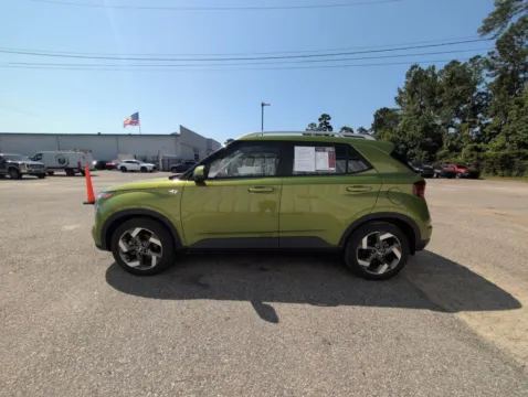 More photos of 2023 Hyundai Venue SEL at Automaxx of the Carolinas, SC