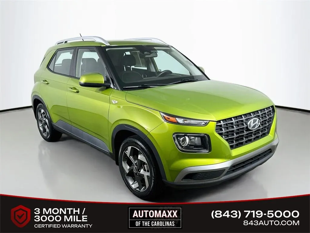 Green 2023 Hyundai Venue SEL for sale in Summerville, SC