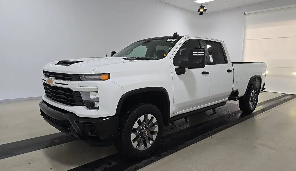 White 2024 Chevrolet Silverado 2500HD Custom for sale in Summerville, SC