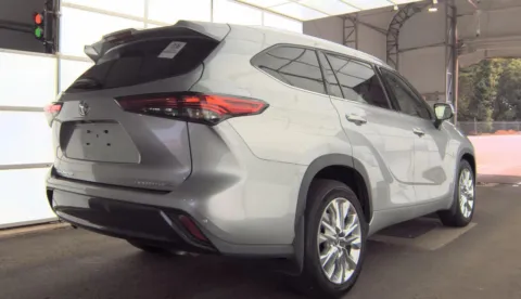 More photos of 2023 Toyota Highlander Limited at Automaxx of the Carolinas, SC