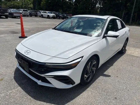 More photos of 2024 Hyundai Elantra Limited at Automaxx of the Carolinas, SC