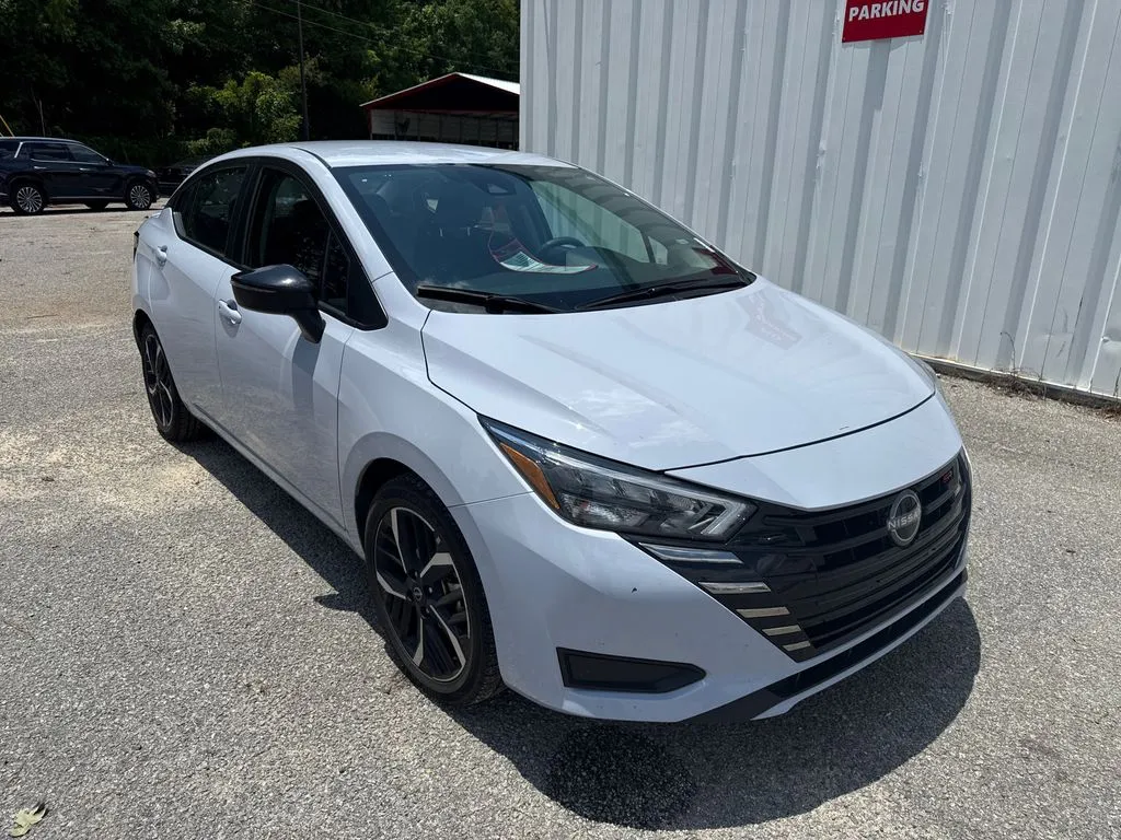 2024 Nissan Versa 1.6 SR for sale in Summerville, SC