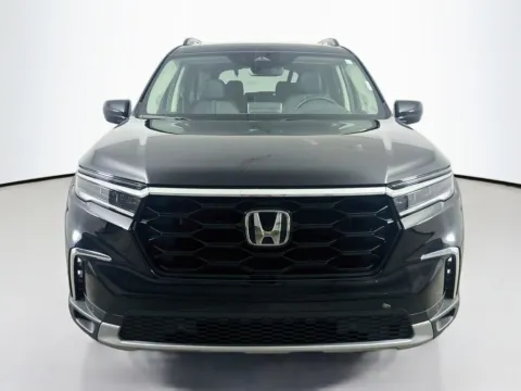 Photos of 2025 Honda Pilot Touring for sale in Summerville, SC at Automaxx of the Carolinas