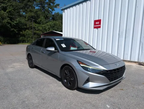 Silver 2022 Hyundai Elantra SEL for sale in Summerville, SC