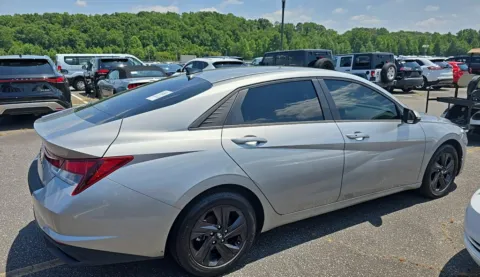 More photos of 2022 Hyundai Elantra SEL at Automaxx of the Carolinas, SC