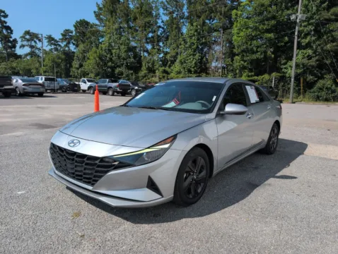 More photos of 2022 Hyundai Elantra SEL at Automaxx of the Carolinas, SC