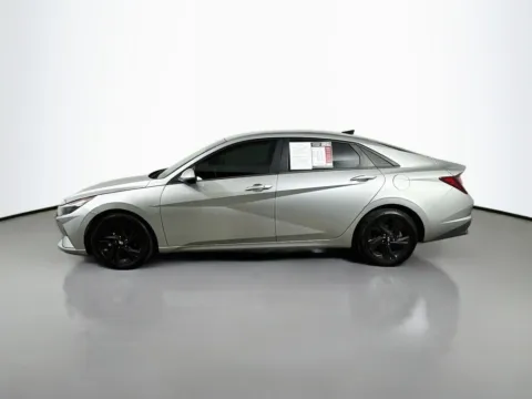 More photos of 2022 Hyundai Elantra SEL at Automaxx of the Carolinas, SC