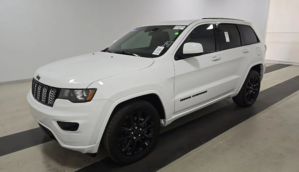 White 2021 Jeep Grand Cherokee Laredo X for sale in Summerville, SC