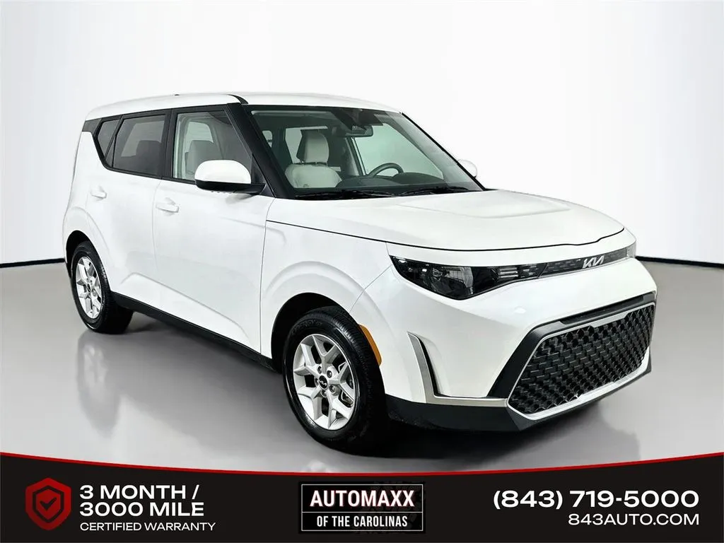 White 2025 Kia Soul LX for sale in Summerville, SC