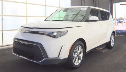 White 2025 Kia Soul LX for sale in Summerville, SC