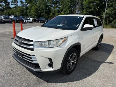 More photos of 2018 Toyota Highlander LE at Automaxx of the Carolinas, SC