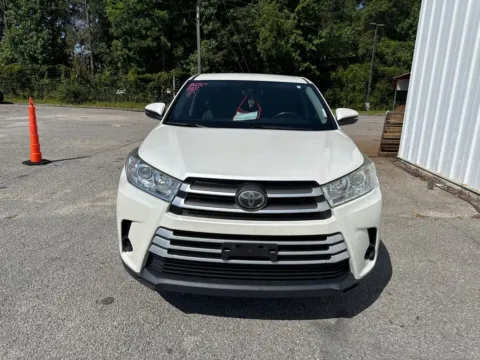 Another view of 2018 Toyota Highlander LE for sale in Summerville, SC at Automaxx of the Carolinas