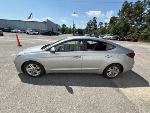 More photos of 2020 Hyundai Elantra SEL at Automaxx of the Carolinas, SC