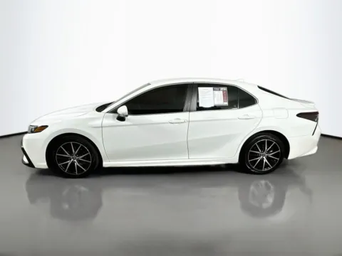 More photos of 2022 Toyota Camry SE at Automaxx of the Carolinas, SC