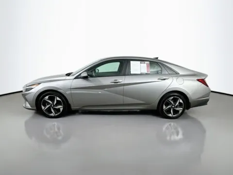 More photos of 2023 Hyundai Elantra SEL at Automaxx of the Carolinas, SC