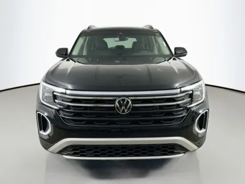 Photos of 2025 Volkswagen Atlas 2.0T Peak Edition for sale in Summerville, SC at Automaxx of the Carolinas