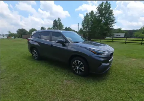 More photos of 2023 Toyota Highlander XLE at Automaxx of the Carolinas, SC