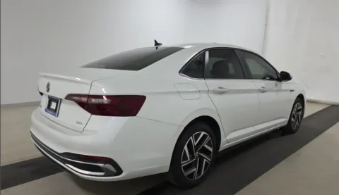 More photos of 2024 Volkswagen Jetta 1.5T SEL at Automaxx of the Carolinas, SC