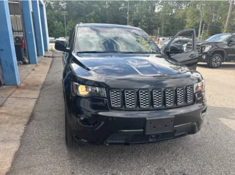 Black 2021 Jeep Grand Cherokee Laredo X for sale in Summerville, SC