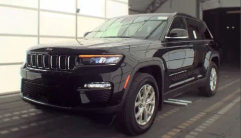Black 2023 Jeep Grand Cherokee Limited for sale in Summerville, SC