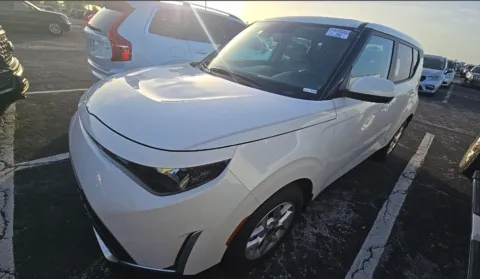 White 2025 Kia Soul LX for sale in Summerville, SC