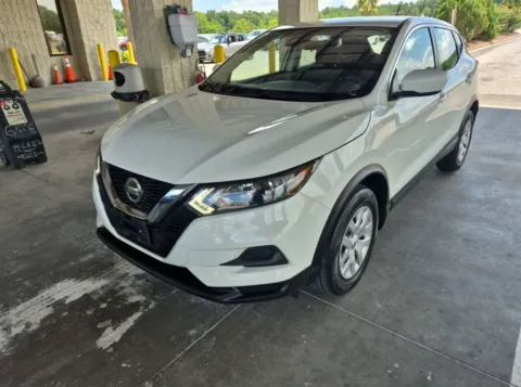 White 2020 Nissan Rogue Sport S for sale in Summerville, SC
