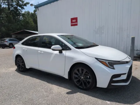 White 2024 Toyota Corolla SE for sale in Summerville, SC
